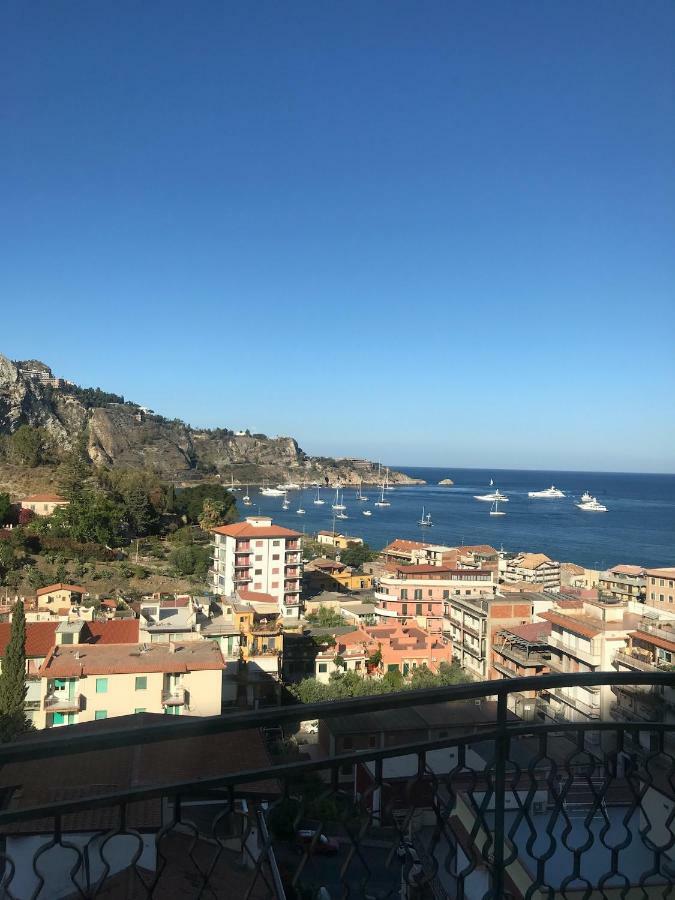 Baia Taormina Apartment Giardini-Naxos Zewnętrze zdjęcie
