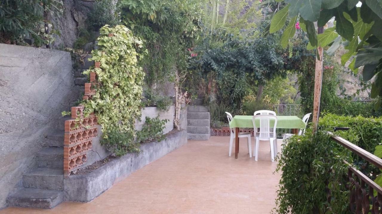 Baia Taormina Apartment Giardini-Naxos Zewnętrze zdjęcie