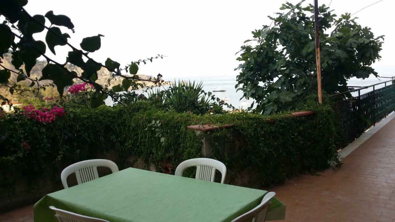 Baia Taormina Apartment Giardini-Naxos Zewnętrze zdjęcie